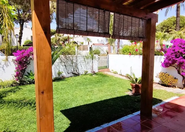 Apartamento Con Jardin Y Piscina En Playa