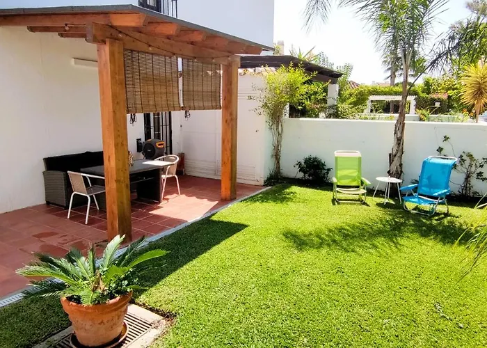 Apartamento con Jardin y Piscina en Playa